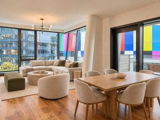 300 Pier 4 Blvd 5N, Boston, MA 02110