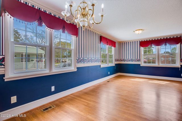 405 Seminole Trail, Jacksonville, NC 28540