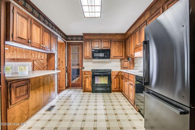 405 Seminole Trail, Jacksonville, NC 28540