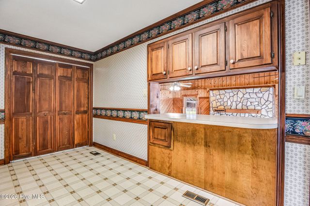 405 Seminole Trail, Jacksonville, NC 28540