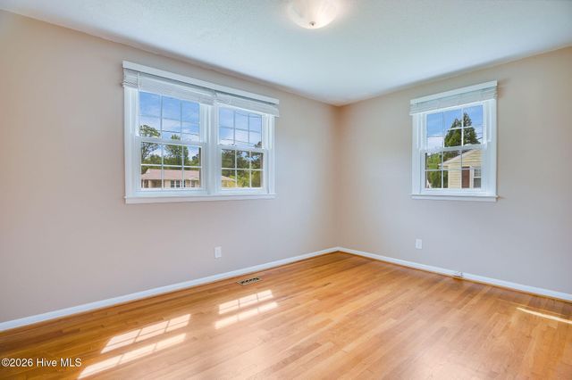 405 Seminole Trail, Jacksonville, NC 28540