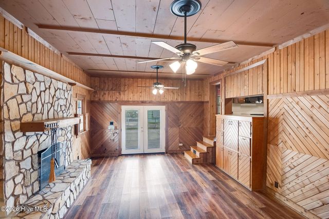 405 Seminole Trail, Jacksonville, NC 28540