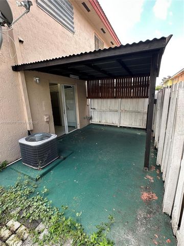 920 NW 78th Ave 9B, Miami, FL 33126