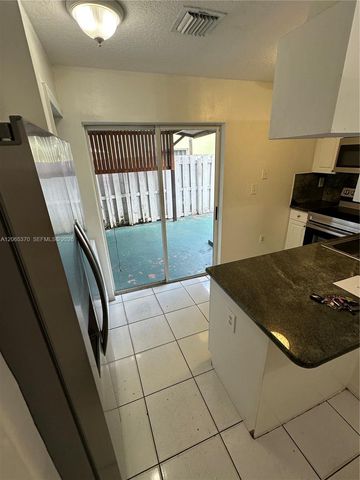 920 NW 78th Ave 9B, Miami, FL 33126