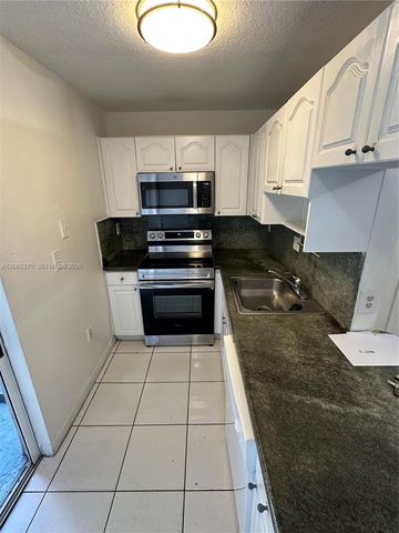 920 NW 78th Ave 9B, Miami, FL 33126