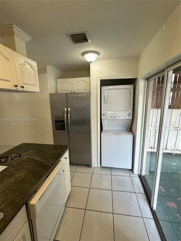 920 NW 78th Ave 9B, Miami, FL 33126
