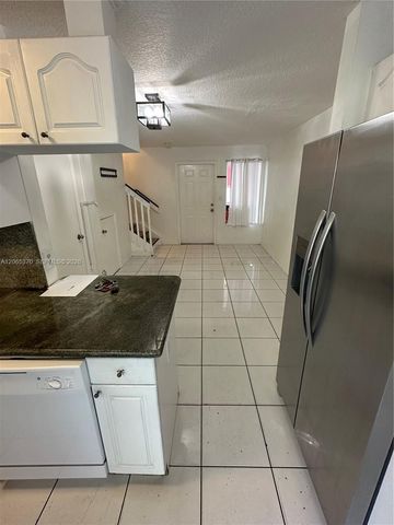 920 NW 78th Ave 9B, Miami, FL 33126