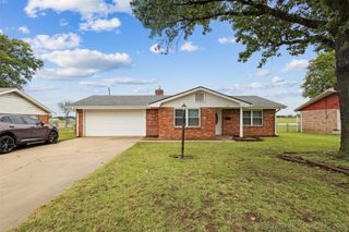 5610 Baylor Drive, Bartlesville, OK 74006