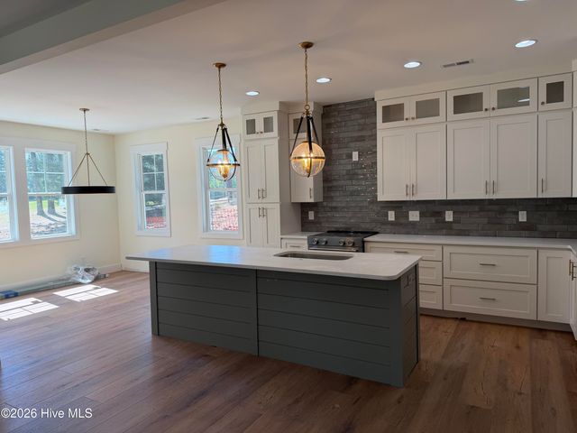 103 Fairway Lane, Cape Carteret, NC 28584