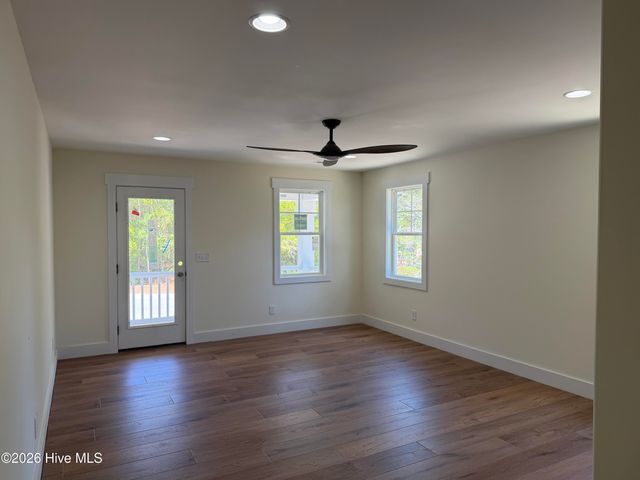 103 Fairway Lane, Cape Carteret, NC 28584