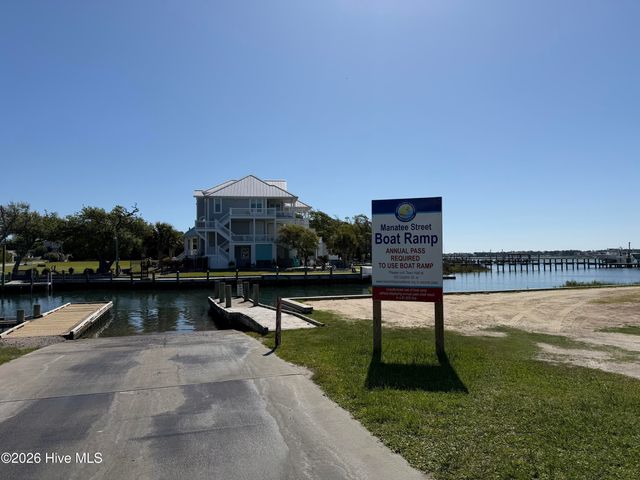 103 Fairway Lane, Cape Carteret, NC 28584