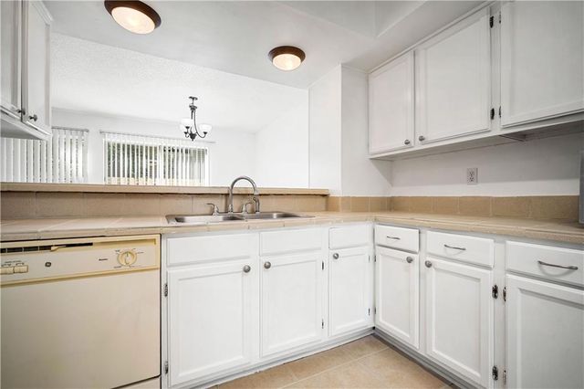 6701 Dickens Ferry Road 106, Mobile, AL 36608