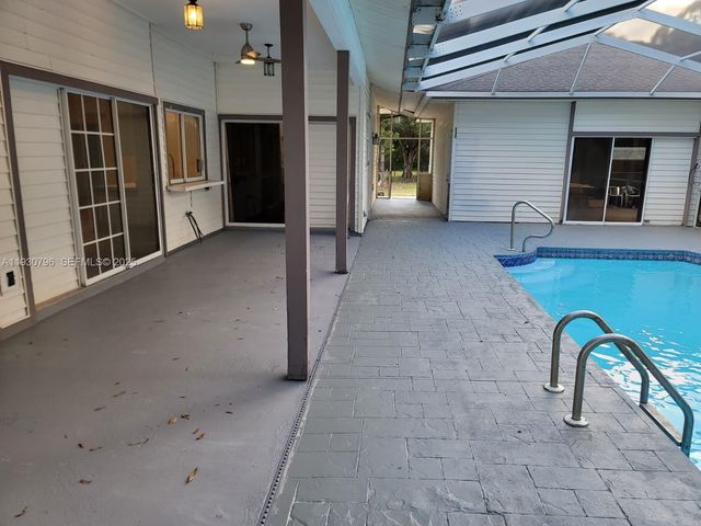 7820 Rich RD, Fort Myers, FL 33917