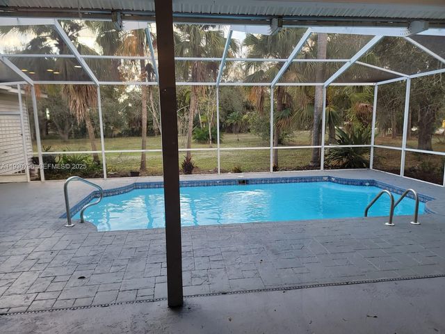 7820 Rich RD, Fort Myers, FL 33917