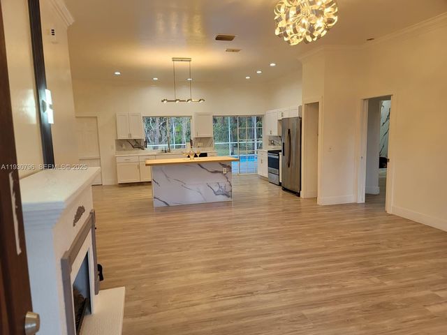 7820 Rich RD, Fort Myers, FL 33917