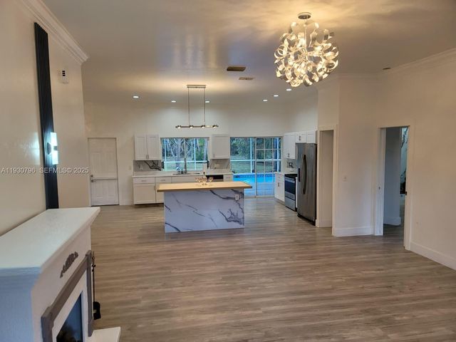 7820 Rich RD, Fort Myers, FL 33917