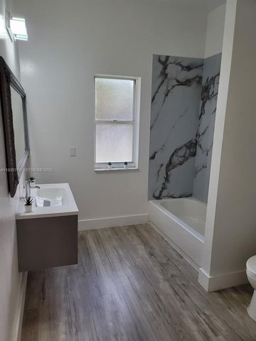 7820 Rich RD, Fort Myers, FL 33917