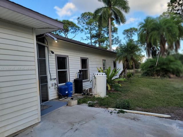 7820 Rich RD, Fort Myers, FL 33917