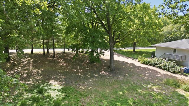 3832 Northern Ave, Spring Park, MN 55384