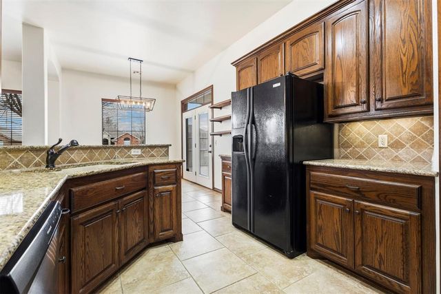 3001 Prairie Field Lane, Moore, OK 73160