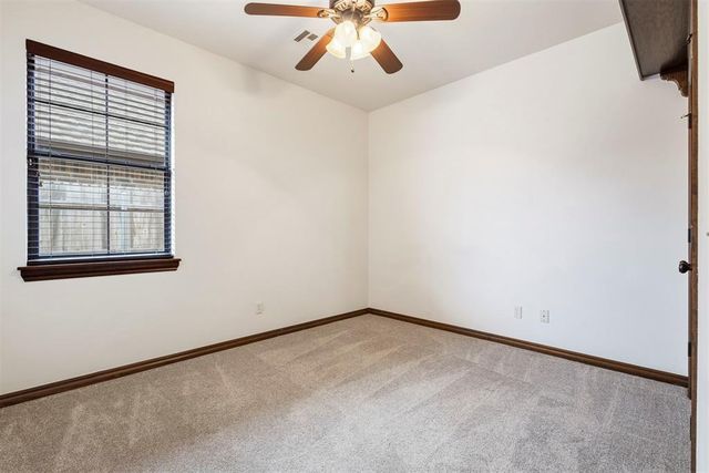 3001 Prairie Field Lane, Moore, OK 73160