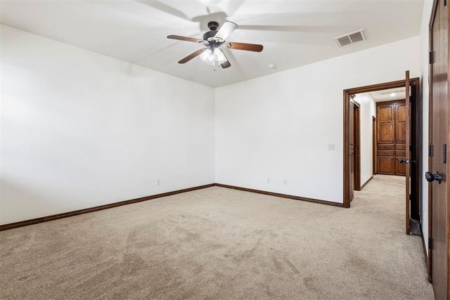 3001 Prairie Field Lane, Moore, OK 73160