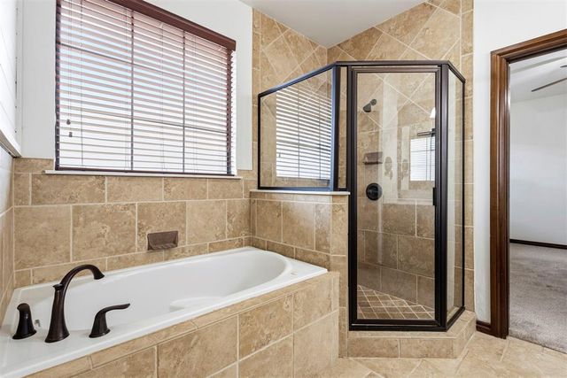 3001 Prairie Field Lane, Moore, OK 73160