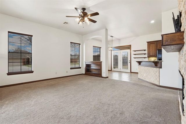 3001 Prairie Field Lane, Moore, OK 73160