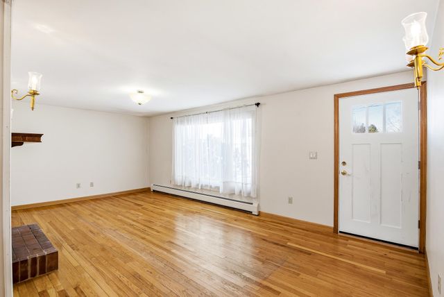 11 Lamson Lane, Hampton, NH 03842