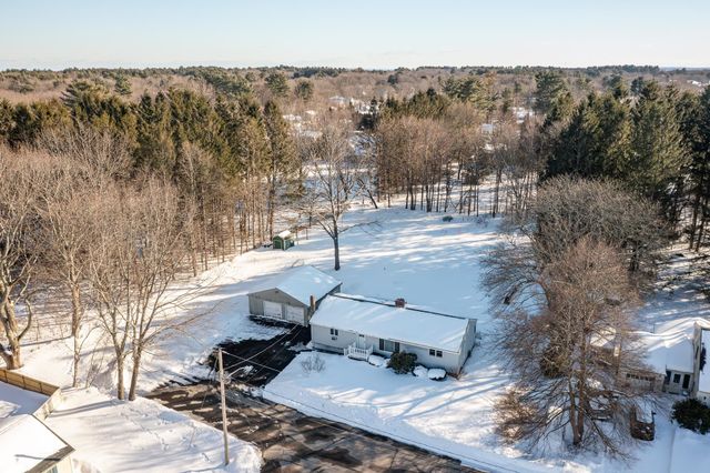 11 Lamson Lane, Hampton, NH 03842