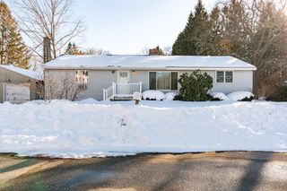 11 Lamson Lane, Hampton, NH 03842