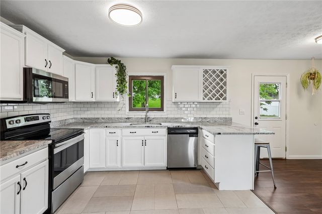 336 Farnsworth Drive, West Carrollton, OH 45449