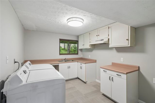 336 Farnsworth Drive, West Carrollton, OH 45449