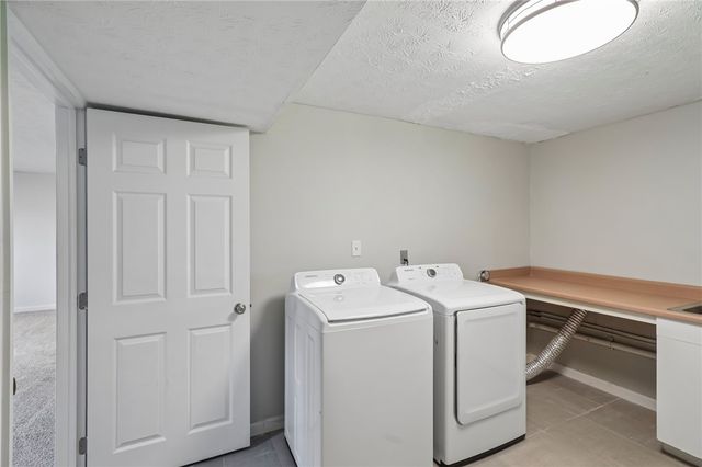 336 Farnsworth Drive, West Carrollton, OH 45449