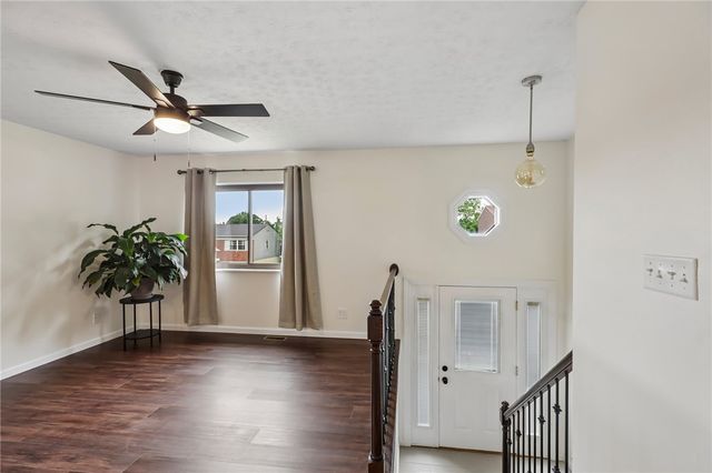 336 Farnsworth Drive, West Carrollton, OH 45449