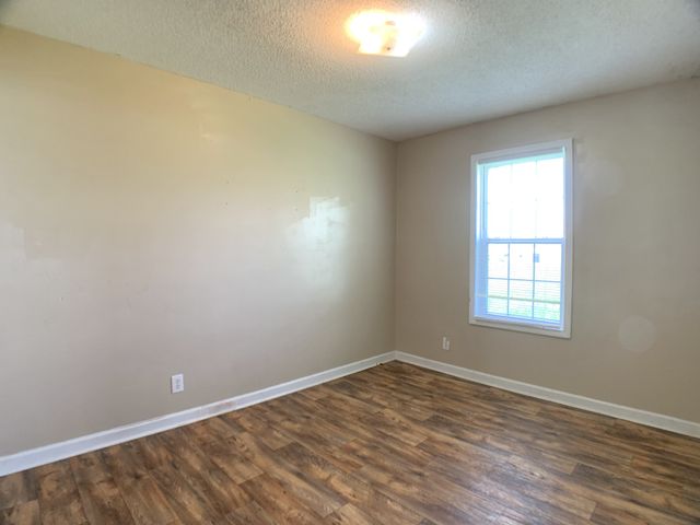 1112 Keith Ave, Oak Grove, KY 42262