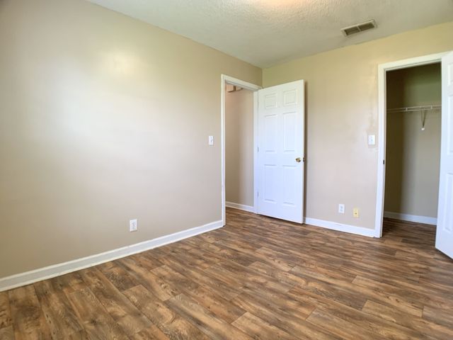 1112 Keith Ave, Oak Grove, KY 42262