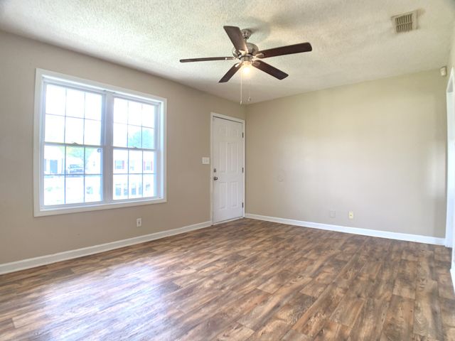 1112 Keith Ave, Oak Grove, KY 42262