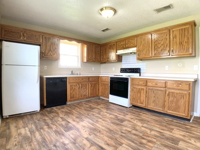 1112 Keith Ave, Oak Grove, KY 42262