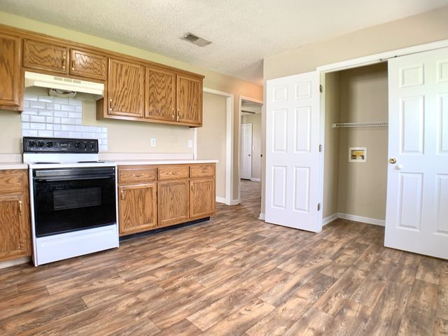 1112 Keith Ave, Oak Grove, KY 42262