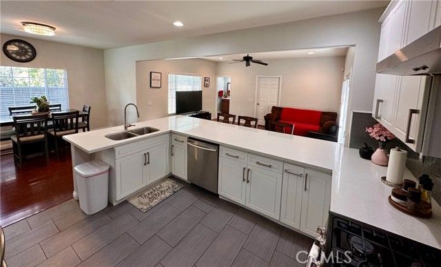 514 W Randall, Rialto, CA 92376