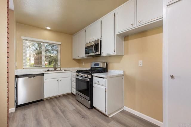 3433 Seabreeze Walk 3433, Oceanside, CA 92056