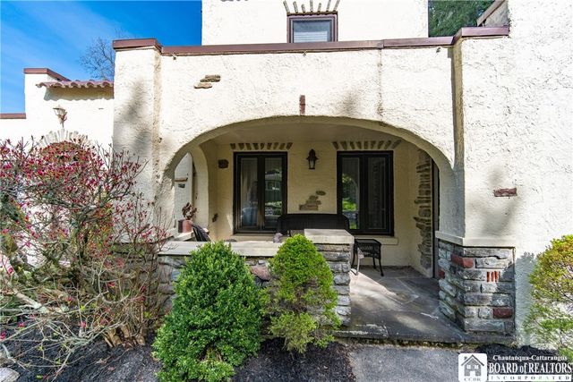102 Merlin Avenue, Ellicott, NY 14701