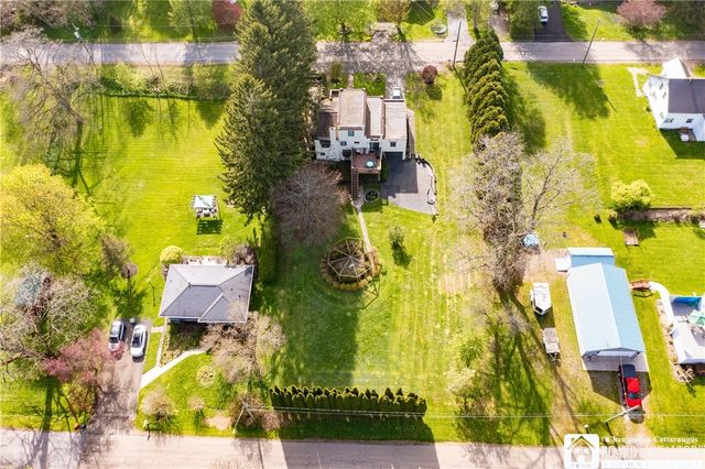 102 Merlin Avenue, Ellicott, NY 14701