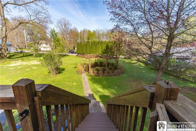 102 Merlin Avenue, Ellicott, NY 14701