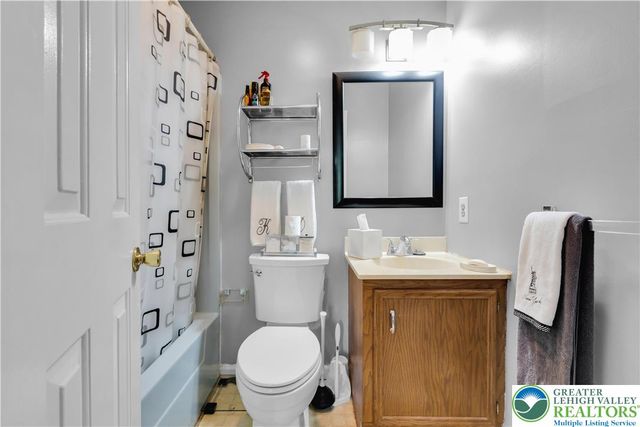 5626 Grace Avenue, Hanover Twp, PA 18017