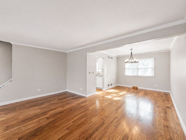 5N575 Abilene Trail, Bloomingdale, IL 60108