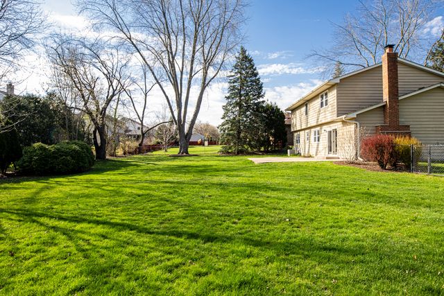 5N575 Abilene Trail, Bloomingdale, IL 60108
