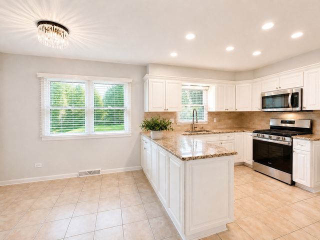 5N575 Abilene Trail, Bloomingdale, IL 60108