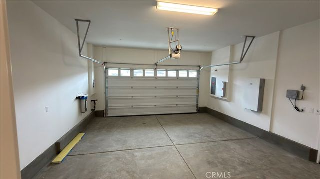6438 Castle Crags Avenue, Hesperia, CA 92345